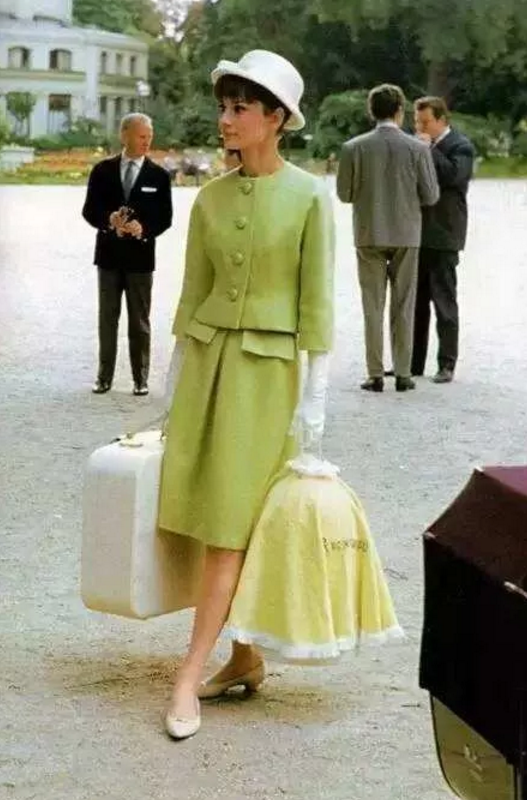 服裝搭配師培訓(xùn)學(xué)校